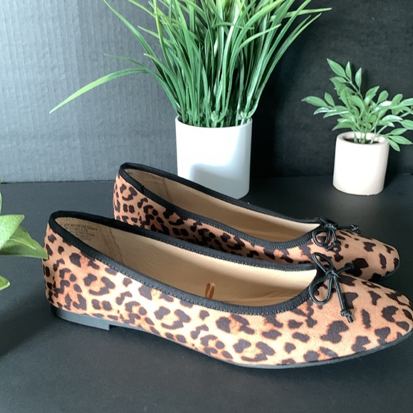 NWOT Time and Tru Flats - Picture 2 of 6